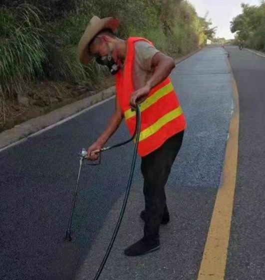 黔江路面喷涂翻新彩色步道施工方案